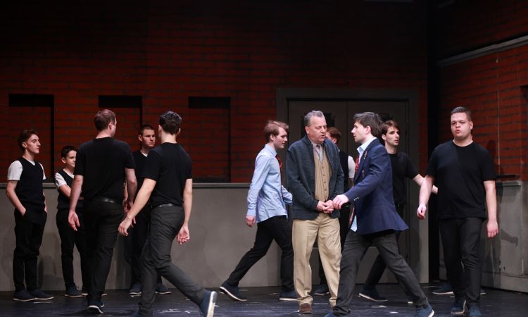 HOLT KÖLTŐK TÁRSASÁGA