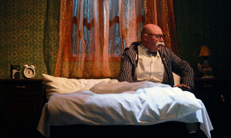 FRAKK, A MACSKÁK RÉME