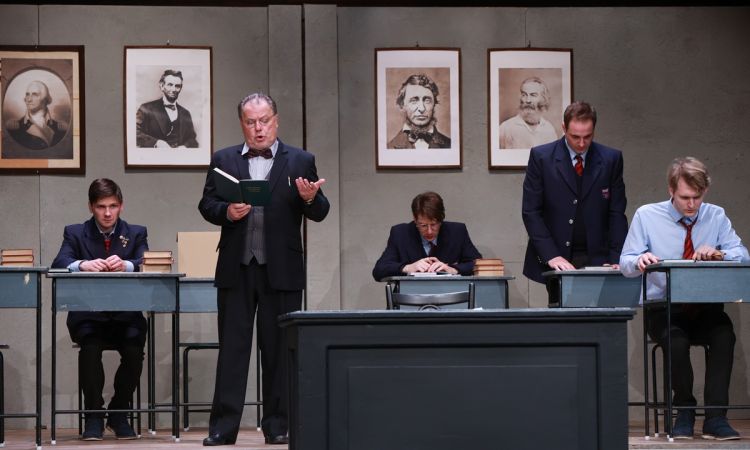 HOLT KÖLTŐK TÁRSASÁGA