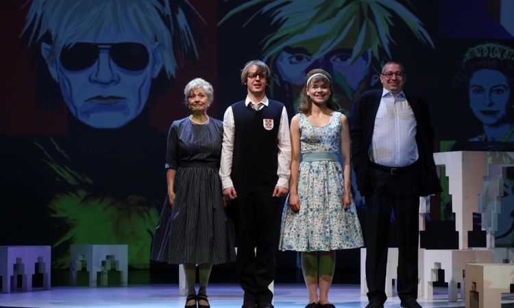 A MINDENSÉG ELMÉLETE