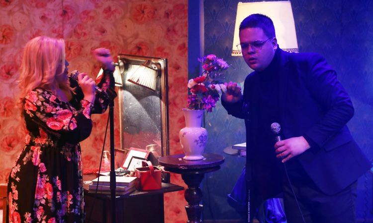 „...LÁZAS IFJÚSÁG…”