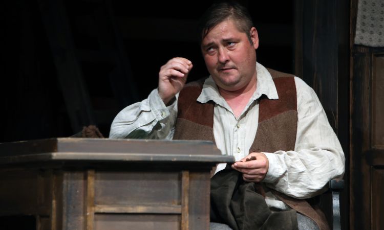 Kincskereső kisködmön