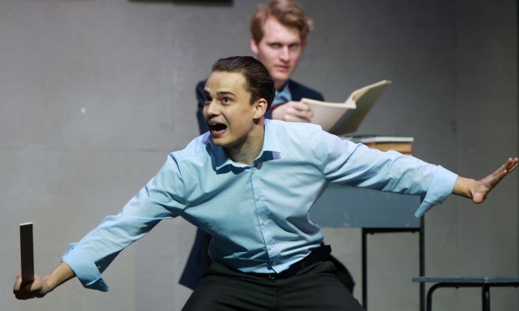 HOLT KÖLTŐK TÁRSASÁGA