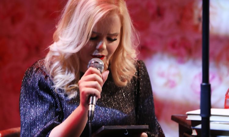 „...LÁZAS IFJÚSÁG…”