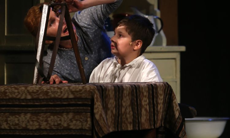 Kincskereső kisködmön