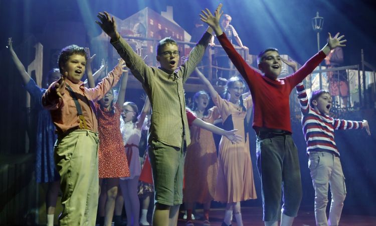 KEMÉNYKALAP ÉS KRUMPLIORR