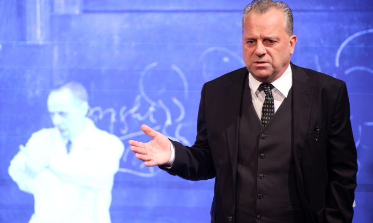A professzor vallomása