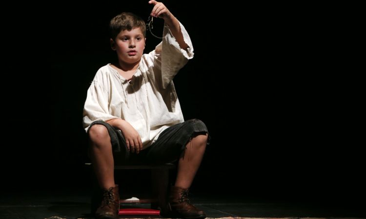 Kincskereső kisködmön