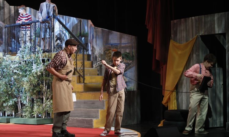 KEMÉNYKALAP ÉS KRUMPLIORR