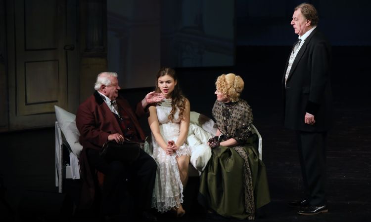 Diótörő és Egérkirály