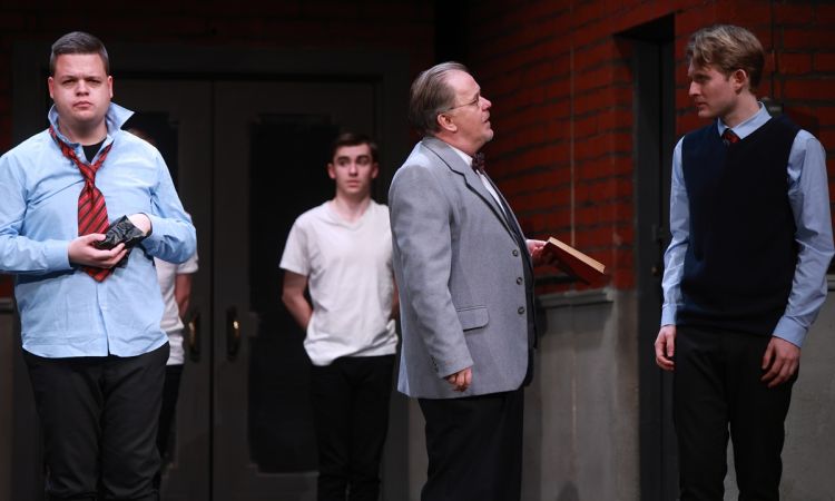 HOLT KÖLTŐK TÁRSASÁGA