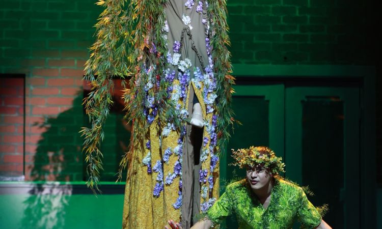 HOLT KÖLTŐK TÁRSASÁGA