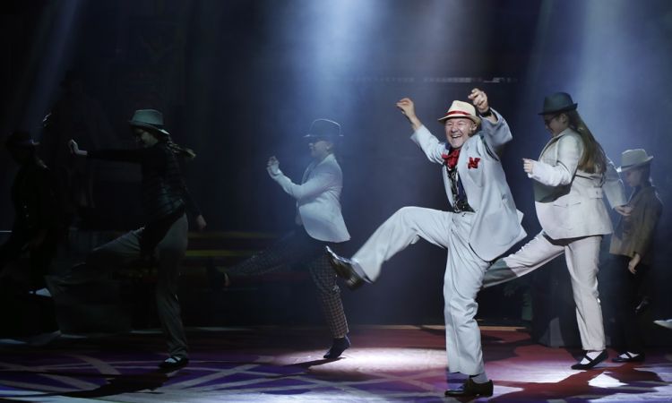 KEMÉNYKALAP ÉS KRUMPLIORR