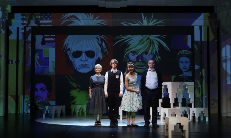 A MINDENSÉG ELMÉLETE