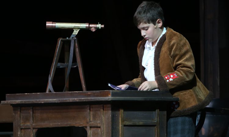 Kincskereső kisködmön