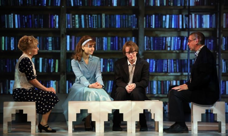 A MINDENSÉG ELMÉLETE