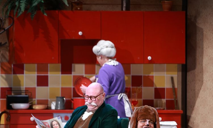 FRAKK, A MACSKÁK RÉME