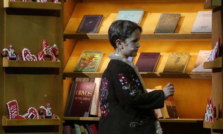 Kincskereső kisködmön