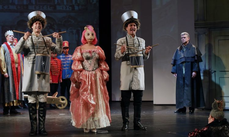 Diótörő és Egérkirály