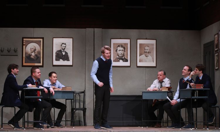 HOLT KÖLTŐK TÁRSASÁGA