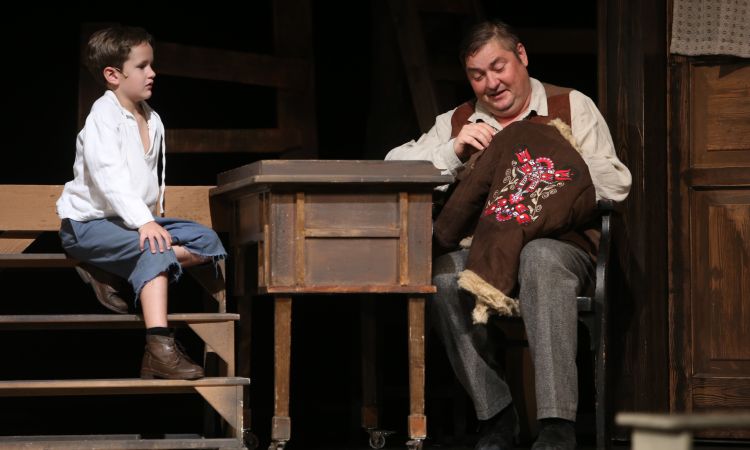 Kincskereső kisködmön