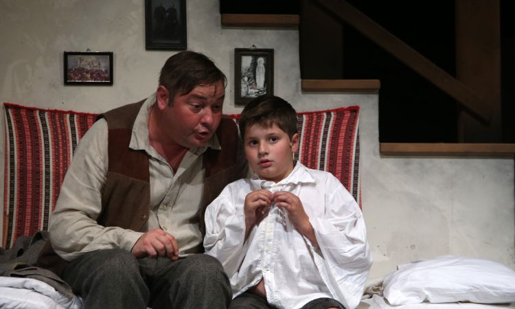 Kincskereső kisködmön