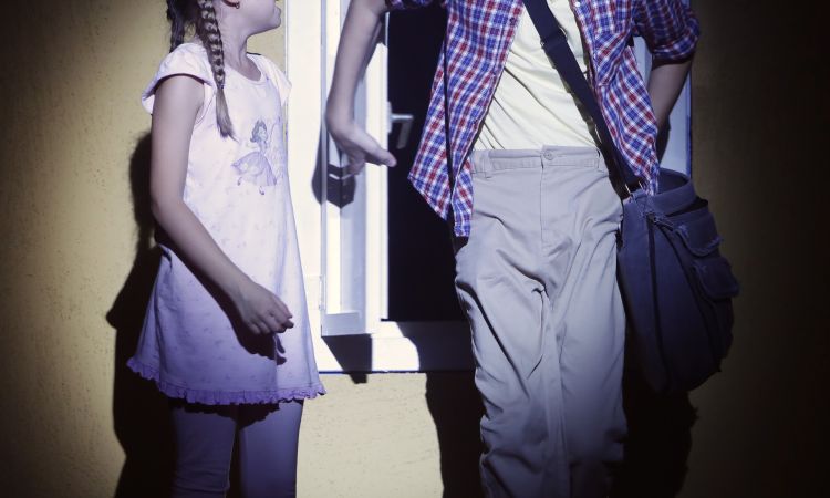 KEMÉNYKALAP ÉS KRUMPLIORR