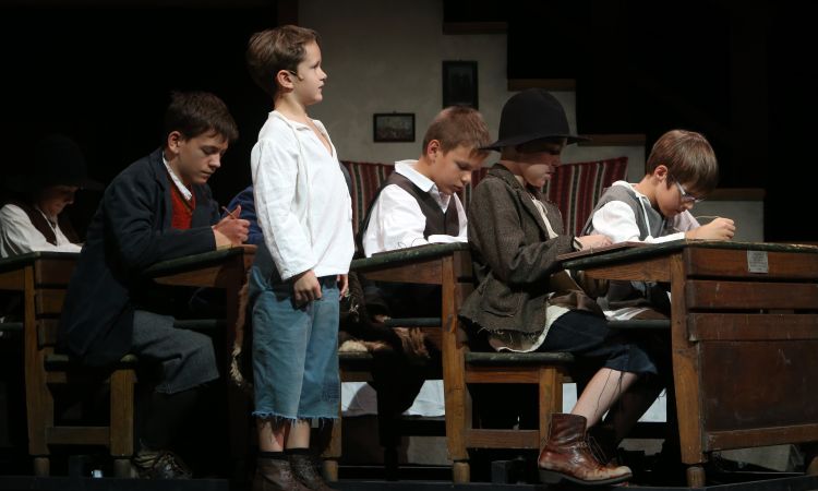 Kincskereső kisködmön