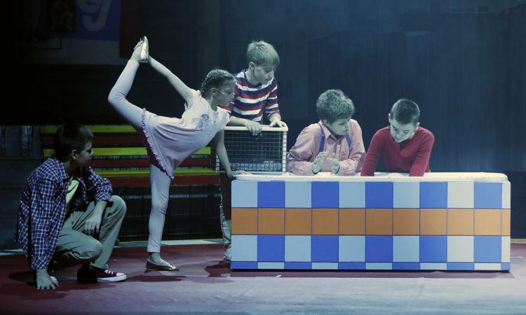 KEMÉNYKALAP ÉS KRUMPLIORR