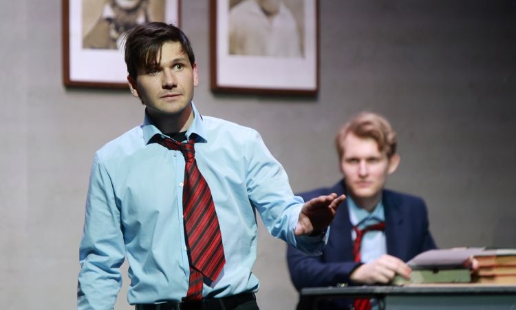 HOLT KÖLTŐK TÁRSASÁGA