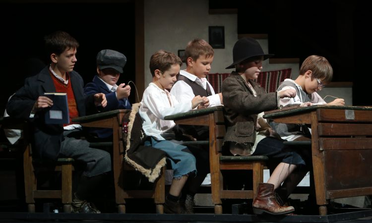 Kincskereső kisködmön