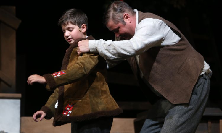 Kincskereső kisködmön