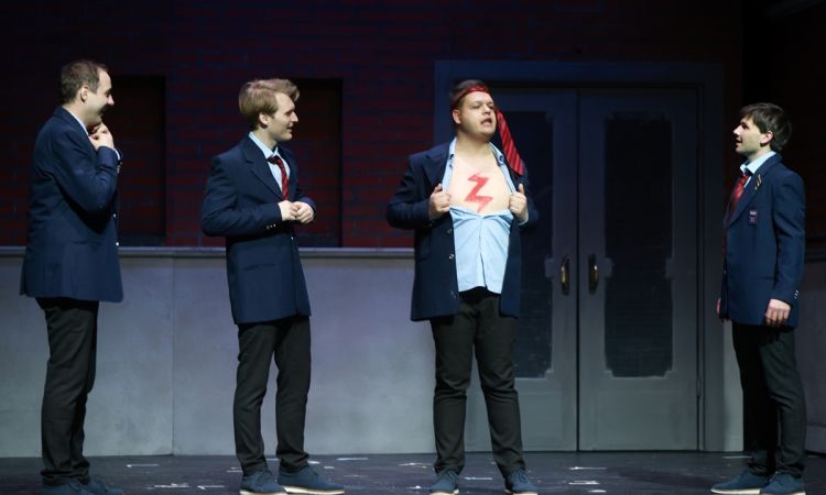 HOLT KÖLTŐK TÁRSASÁGA