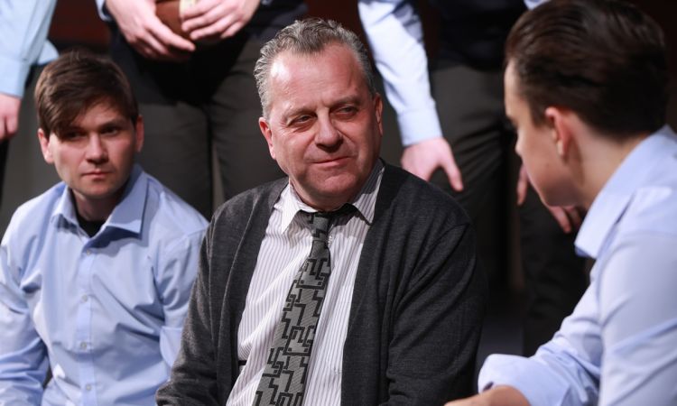 HOLT KÖLTŐK TÁRSASÁGA