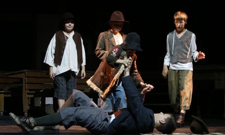 Kincskereső kisködmön