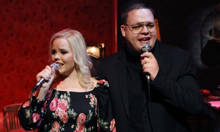 „...LÁZAS IFJÚSÁG…”