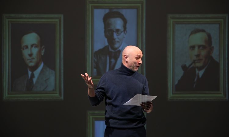 A MINDENSÉG ELMÉLETE