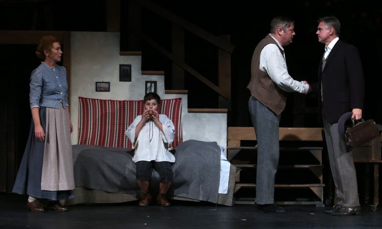 Kincskereső kisködmön