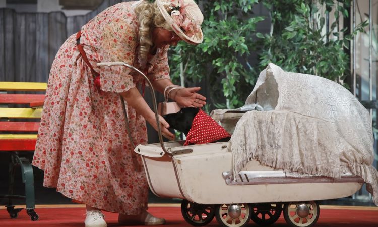 KEMÉNYKALAP ÉS KRUMPLIORR