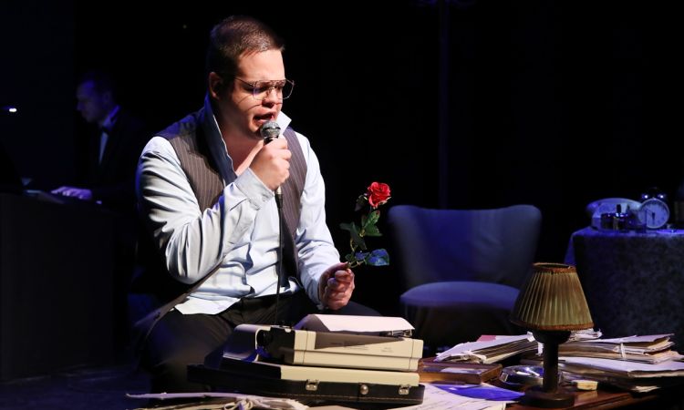 „...LÁZAS IFJÚSÁG…”