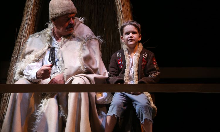 Kincskereső kisködmön