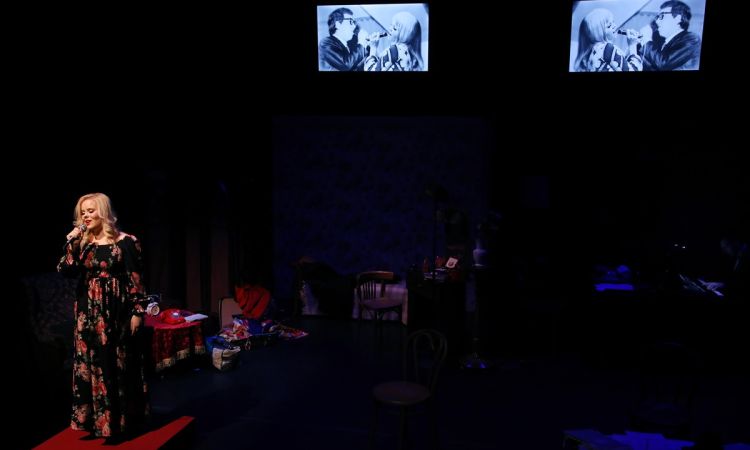 „...LÁZAS IFJÚSÁG…”