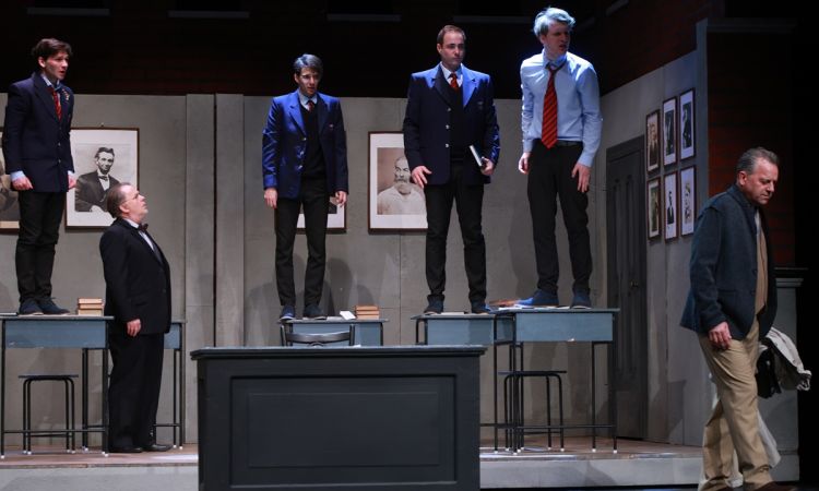 HOLT KÖLTŐK TÁRSASÁGA