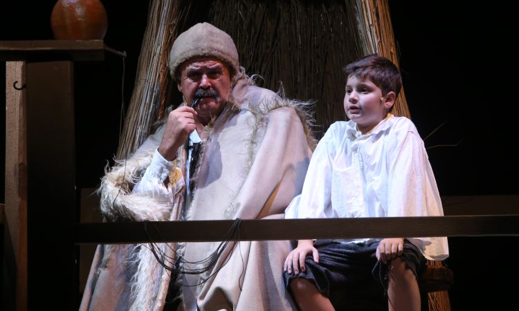 Kincskereső kisködmön