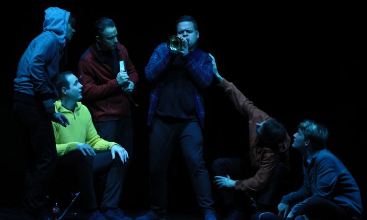 HOLT KÖLTŐK TÁRSASÁGA