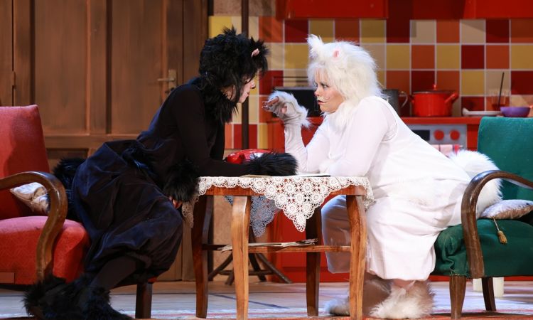 FRAKK, A MACSKÁK RÉME