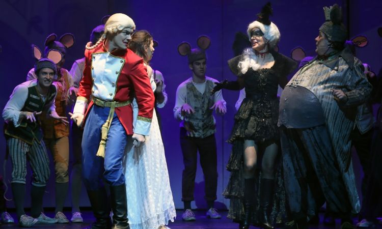 Diótörő és Egérkirály