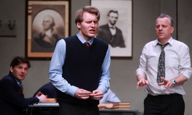 HOLT KÖLTŐK TÁRSASÁGA