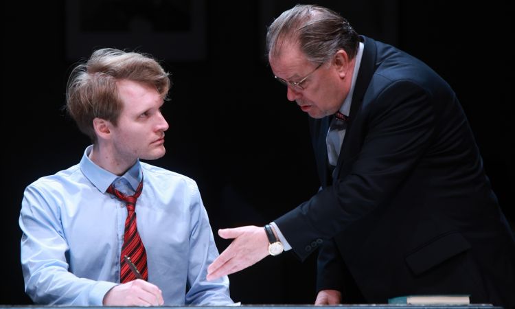 HOLT KÖLTŐK TÁRSASÁGA