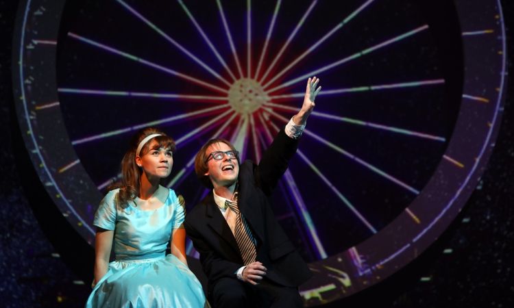 A MINDENSÉG ELMÉLETE